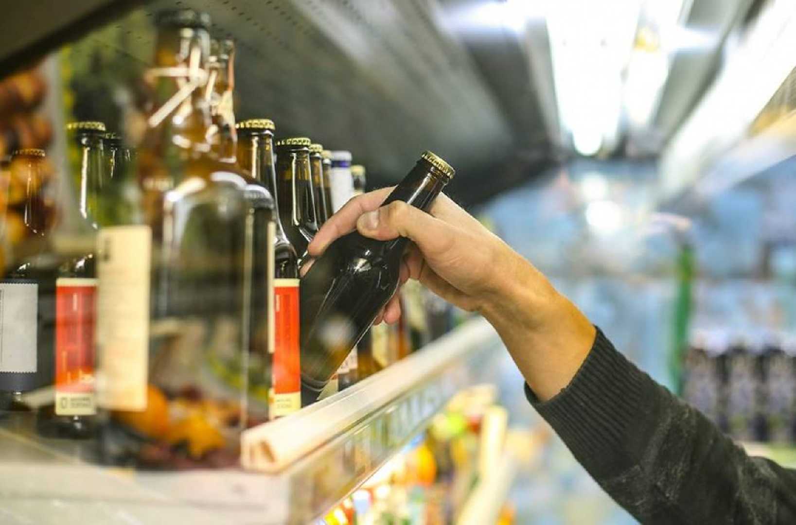 Львівська ОВА  частково послабила обмеження щодо продажу алкогольних та слабоалкогольних напоїв на території області.