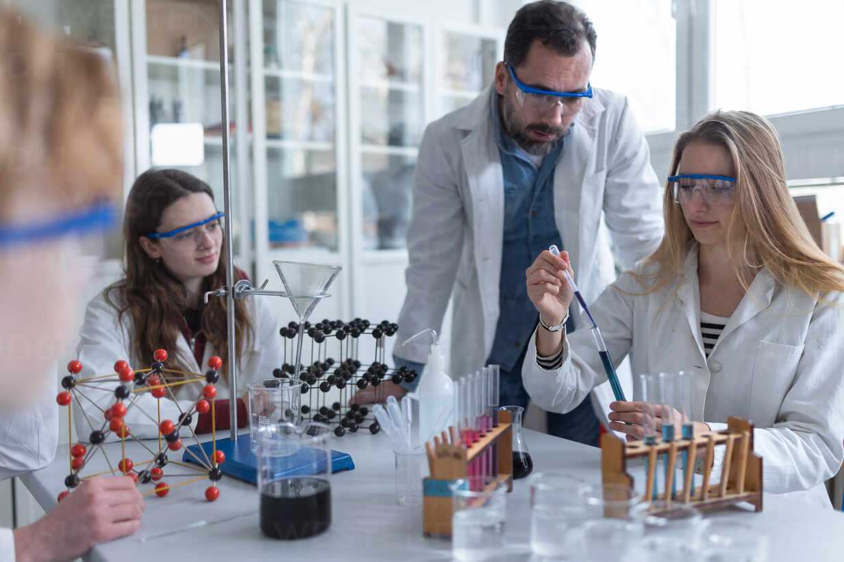 Проект №5 - Облаштування STEM - лабораторії в Червоноградському ліцеї
