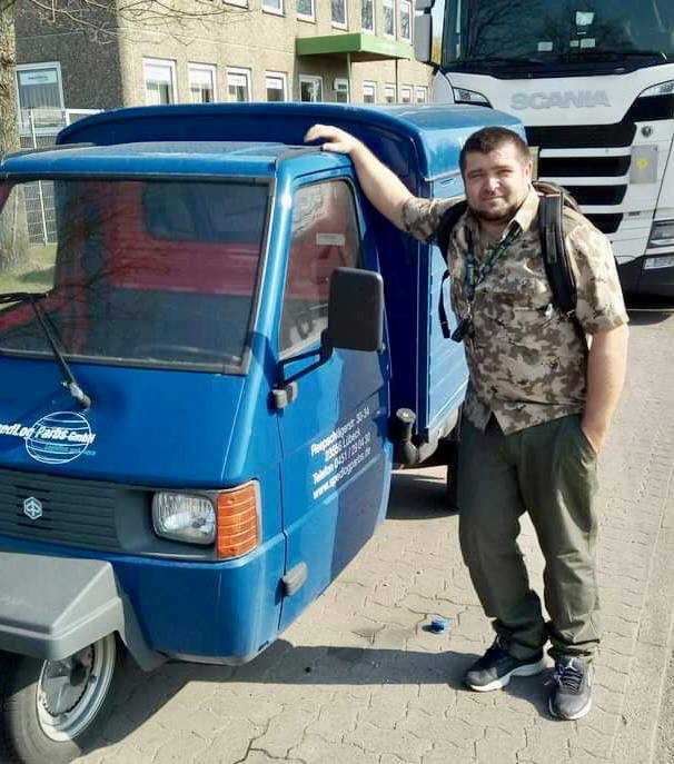 Під час з поїздки на передову в дорожньо-транспортній пригоді на Житомирщині загинув волонтер Віталій Дубас