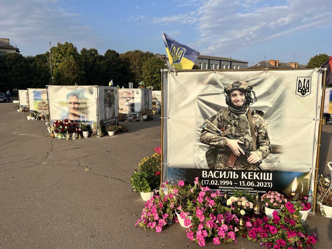 У Червонограді щодня через систему оповіщення вшановуватимуть полеглих Героїв