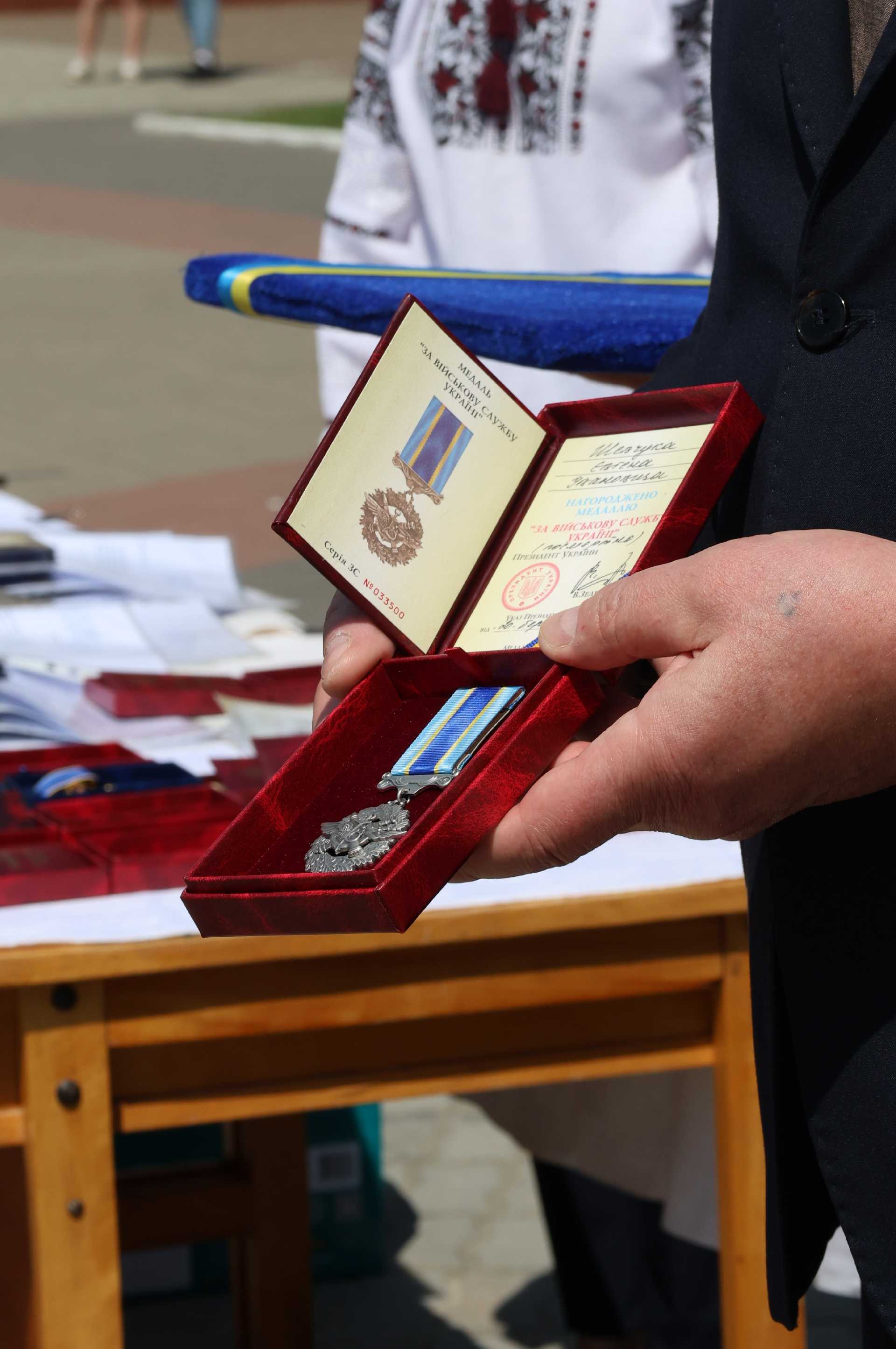 Рідним Героїв вручили державні нагороди
