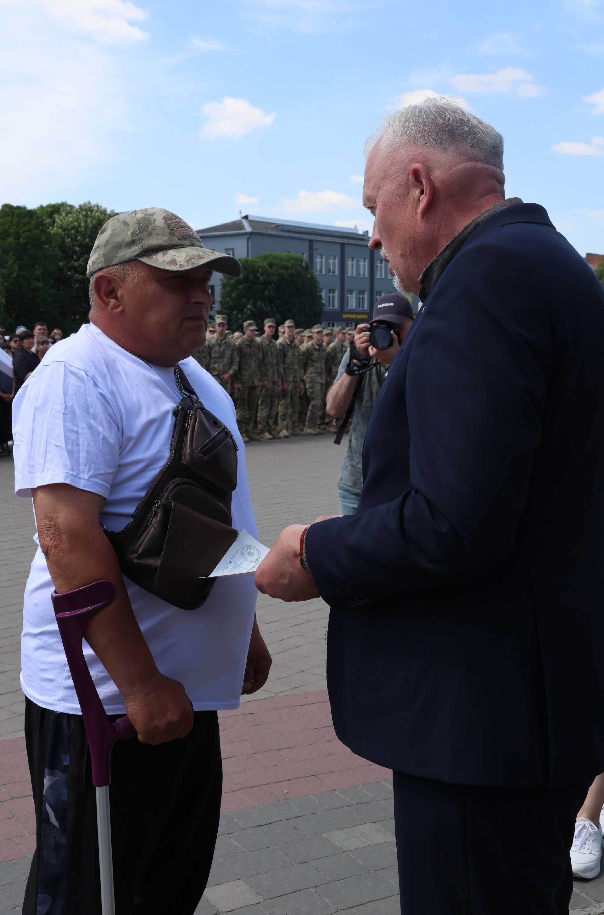 Андрій Дяченко вручив військовим державні нагороди