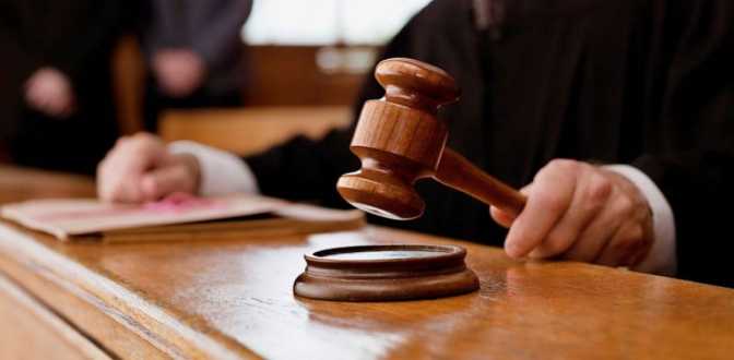Суд не задовольнив позов педагога однієї з шкіл Червонограда щодо скасування наказу про відсторонення від роботи через відсутність щеплення від COVID-19.