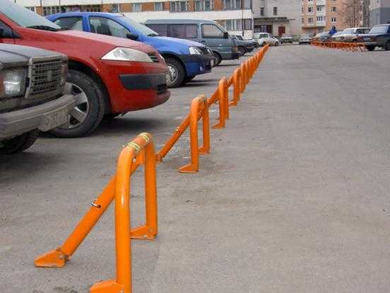 Встановили в дворах бар’єри? Доведеться демонтувати.