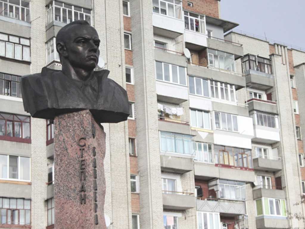 З москалями нема спільної мови. Хоч які великі жертви – боротьба конечна.