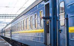 Львівська залізниця внесла зміни у розкладі та маршрутах руху приміських поїздів.